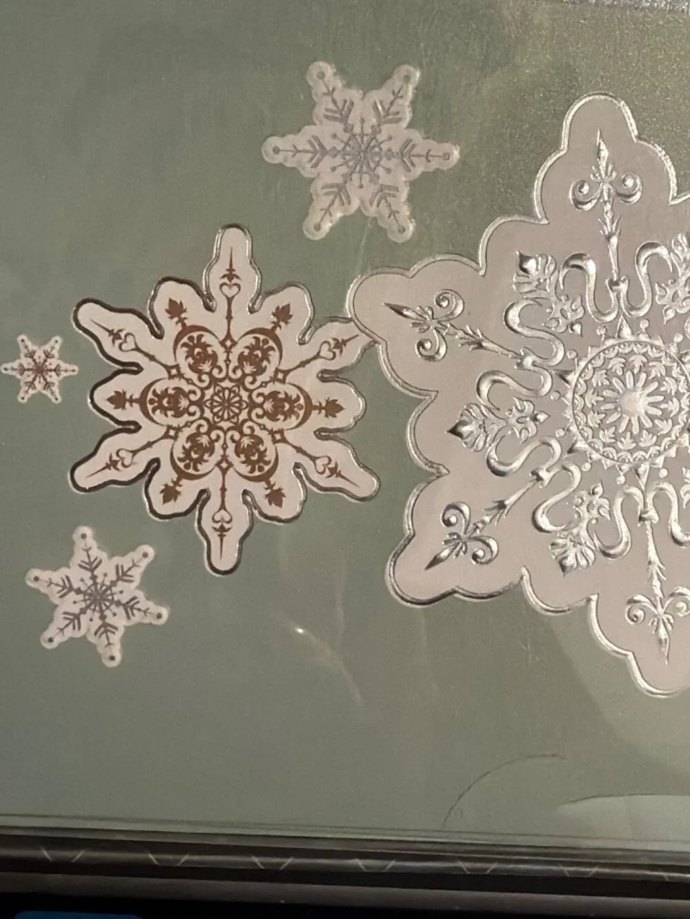 16 Elegant Holiday Christmas Cards Foil Lined Envelopes Snowflakes Silver Green